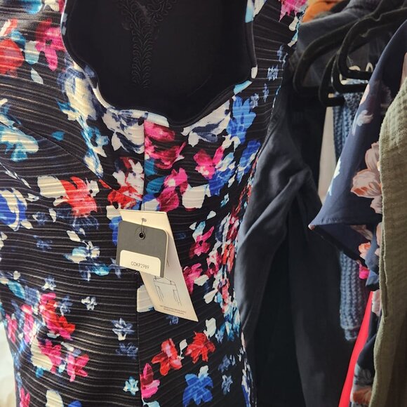 Guess Women's Floral Cocktail Dress - Size 6 - New with Tags - Picture 2 of 5